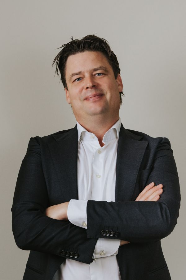 Bernard Linthorst MRICS